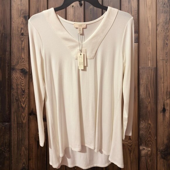 Cupio Tops - CUPIO Long Sleeve V-neck Asymmetrical Shirt​